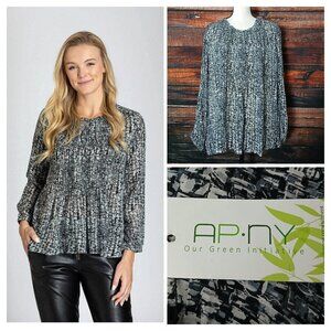 NWT APNY Peasant Top L Sustainable Pleat Abstract Black & White Lightweight